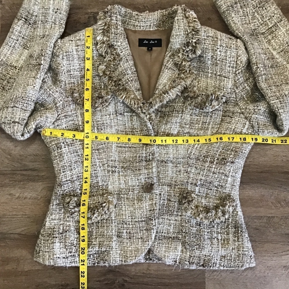LIA Lee Blazer Size Medium Jacket Soft Tweed Fringe Button Down Tan Brown - Picture 12 of 12